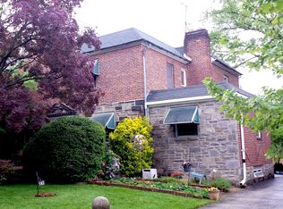 143 Rock Glen Rd, Wynnewood, PA 19096