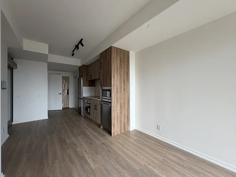 109 Erskine Ave #1006 — Photo 7
