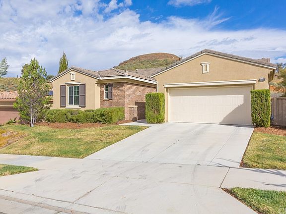 3rd image of 35564 Desert Rose Way