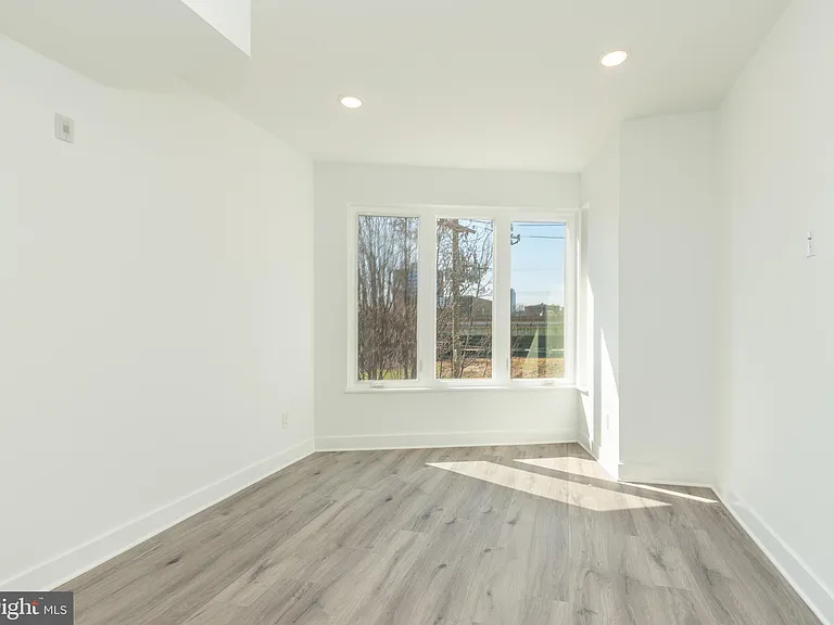 1423 N 8th St #3 — Photo 7