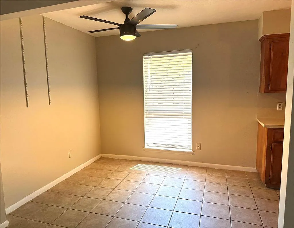 3001 Brook Dr — Photo 4