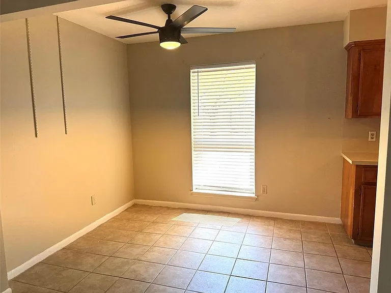 3001 Brook Dr — Photo 4
