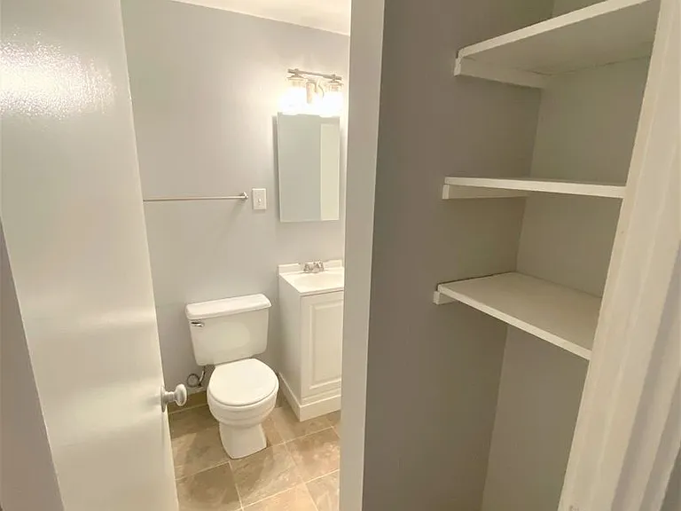 Viewmont Apartments — Photo 14