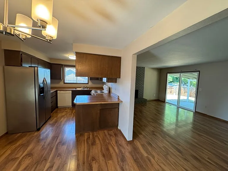 2859 Cedar Links Dr — Photo 4