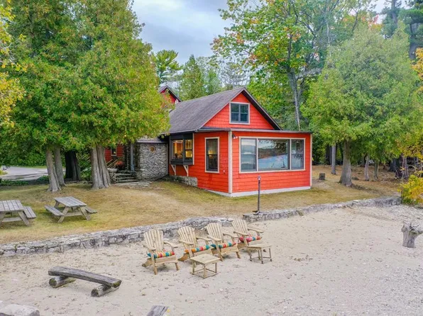 3973 Bay Shore Dr, Sturgeon Bay, WI 54235