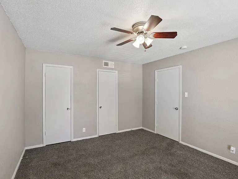 Whisperwind Apartments — Photo 18