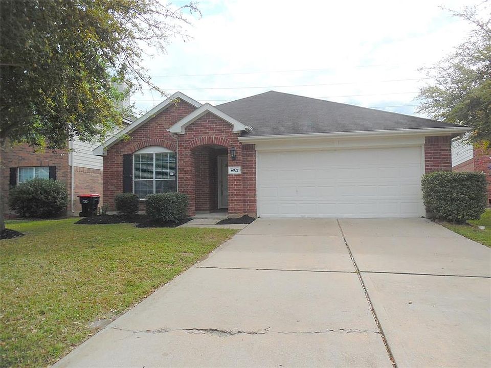 1st image of 6927 Great Oaks Shadow Dr