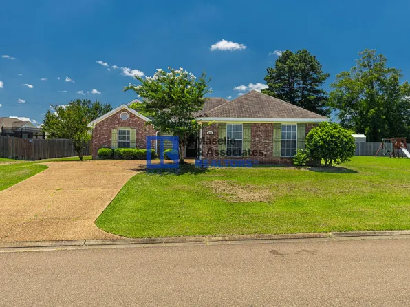 624 Post Oak Pl, Pearl, MS 39208