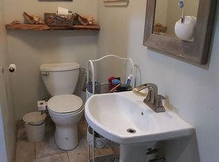 170 E Hillcrest Dr, Auburn, CA