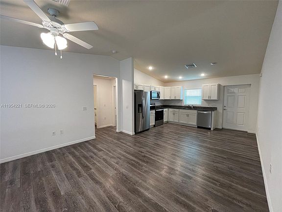 3rd image of 131 Carousel Ave