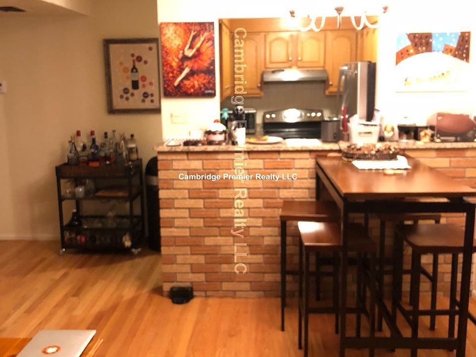 2nd image of 425 Broadway #11-111Q