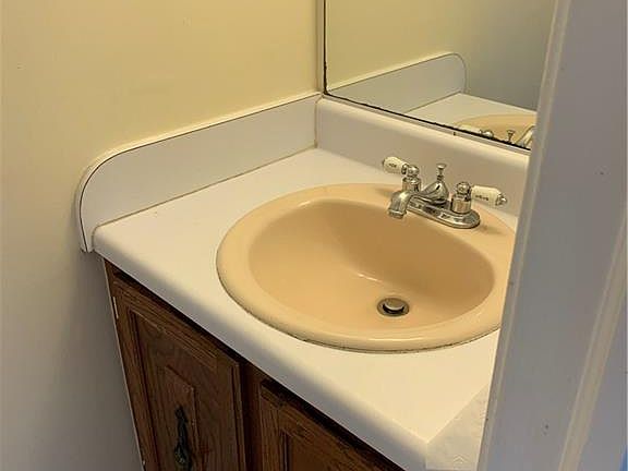 5th image of 1549 Oak Knoll Ln