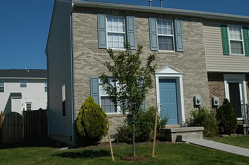 421 Surrey Club Ln Photo 1