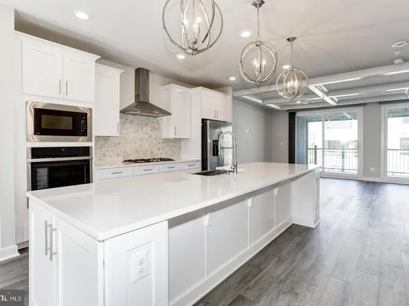 12923 Sunrise Ridge Aly, Herndon, VA 20171