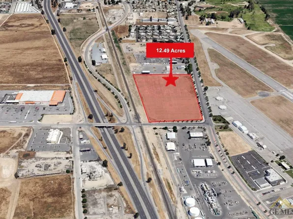 0 Woollomes Ave, Delano, CA 93215