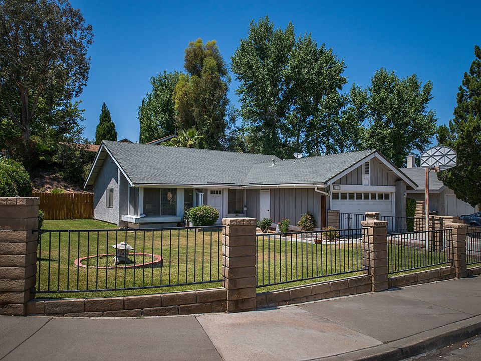 1st image of 27471 Elder View Dr
