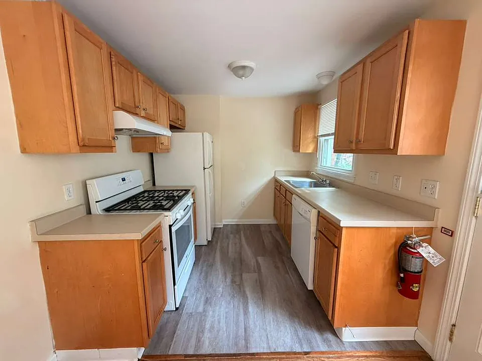 783-19 Savin Ave #33