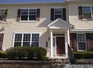 7584 Lower 11th St N, Oakdale, MN 55128