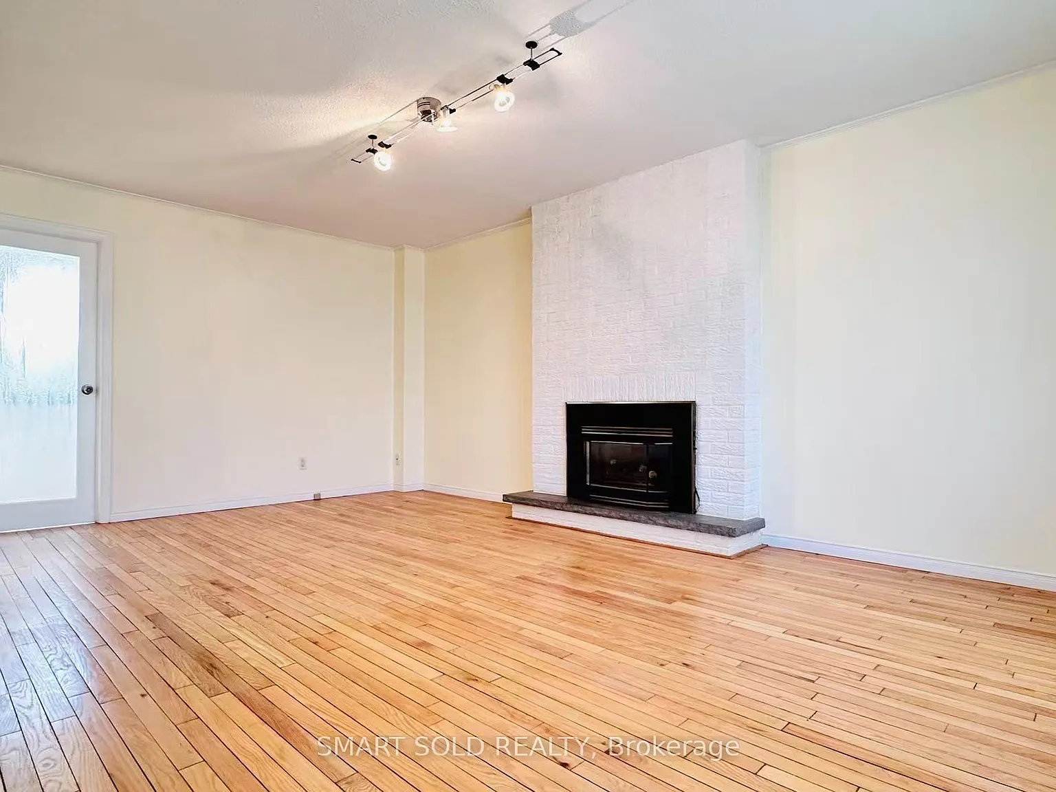 4 bed, $3,400 — Photo 4