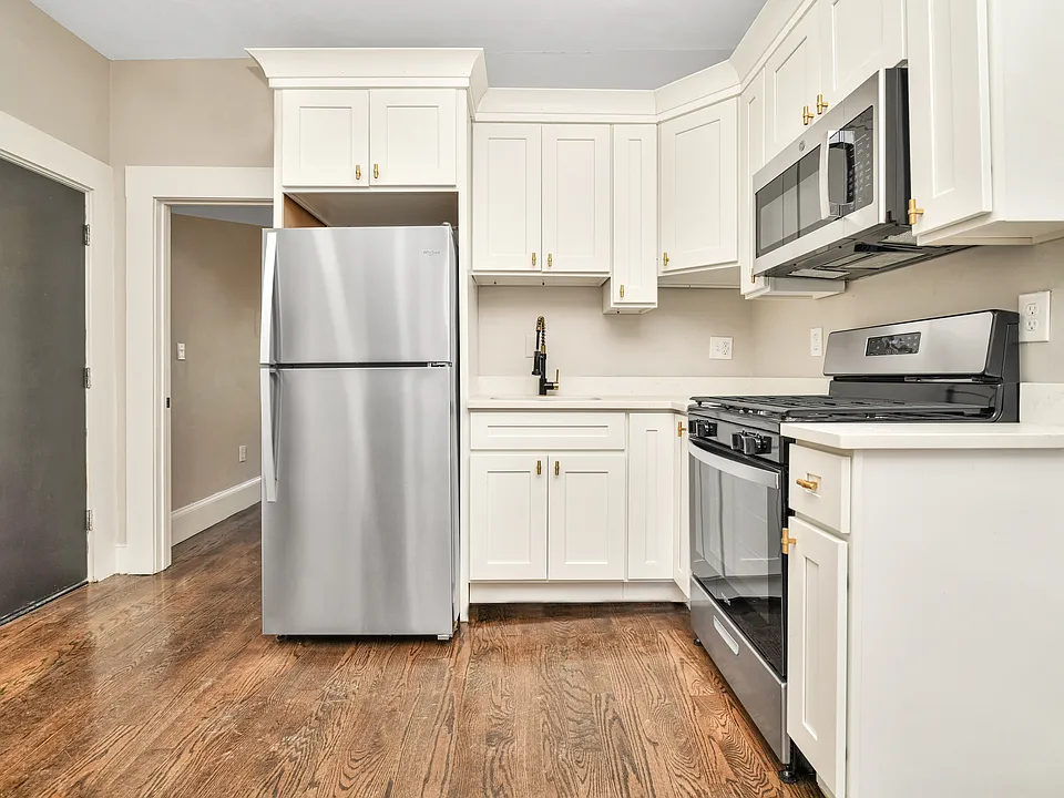 14 Carson St #1