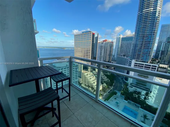 950 Brickell Bay Dr APT 2707, Miami, FL 33131