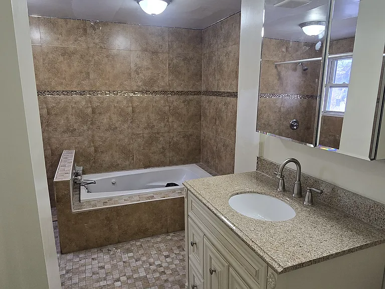 641 S 5th Ave #1 — Photo 7