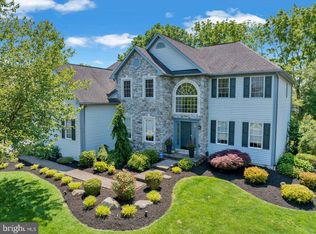 17 N Carolina Ave, Sinking Spring, PA 19608