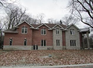 10 Elsinoor Dr, Lincolnshire, IL