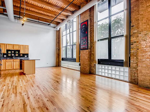 5th image of 2161 N California Ave APT 108