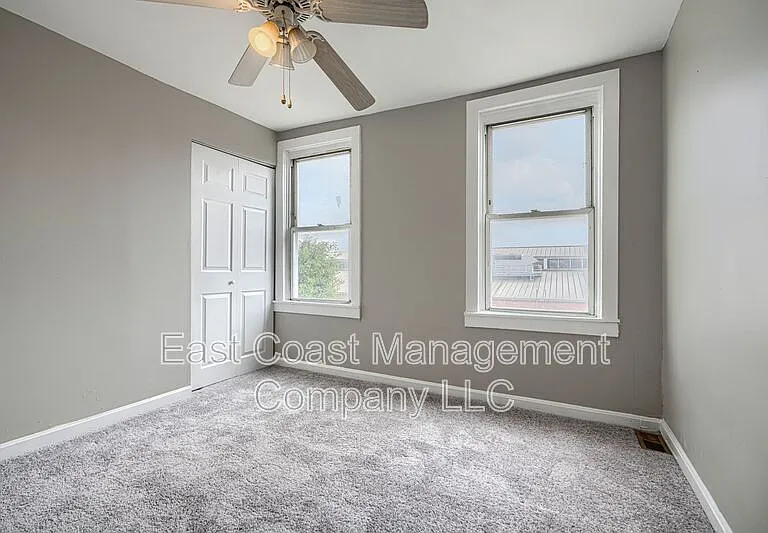1220 W Pratt St — Photo 15