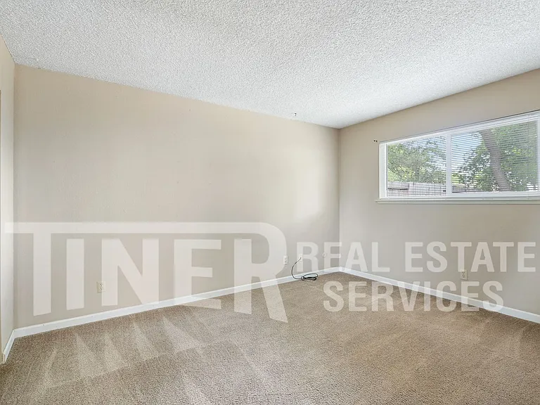 5012 Sunshine Ln — Photo 16
