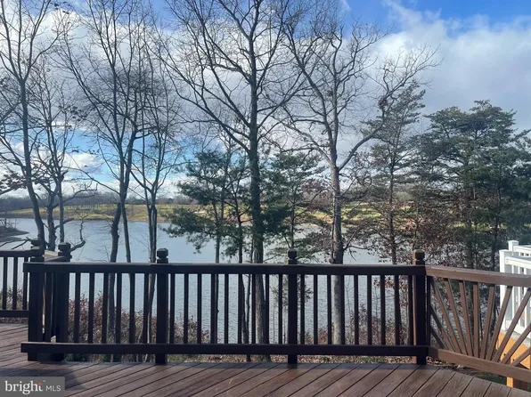 8018 Montour Heights Dr, Gainesville, VA 20155