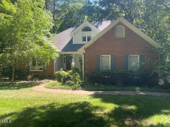 121 Light Falls Dr, Wake Forest, NC 27587