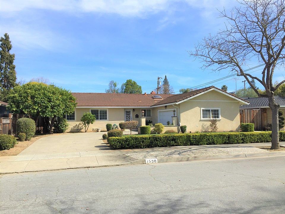 1st image of 1300 S Baywood Ave