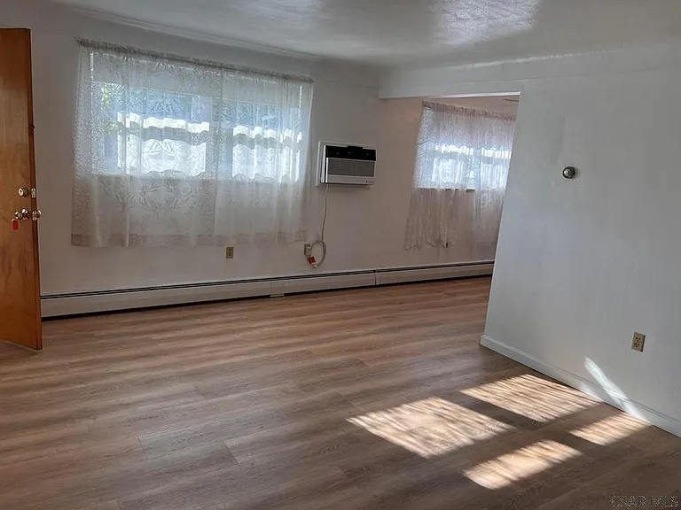 129 Lulay St #4 — Photo 10