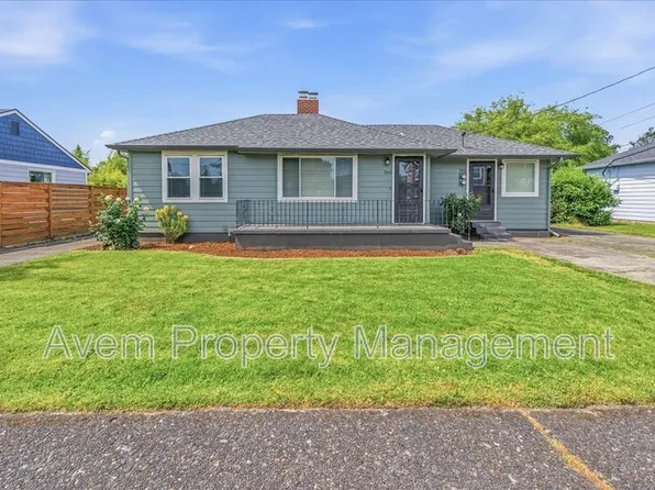 360 E Dartmouth St, Gladstone, OR 97027