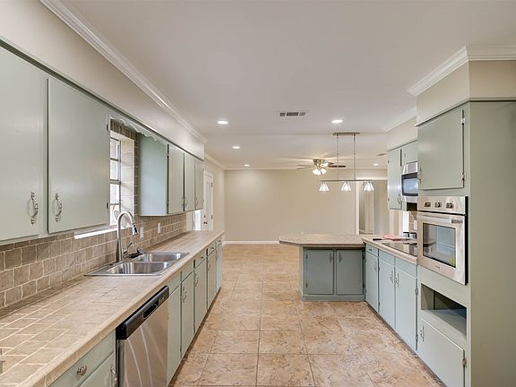 4th image of 5928 Yarbrough Rd