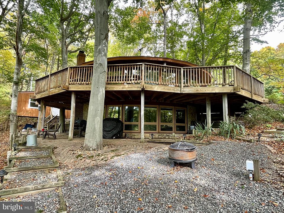 1st image of 316 Plantation Dr