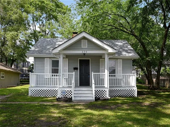 220 W 77th Ter, Kansas City, MO 64114