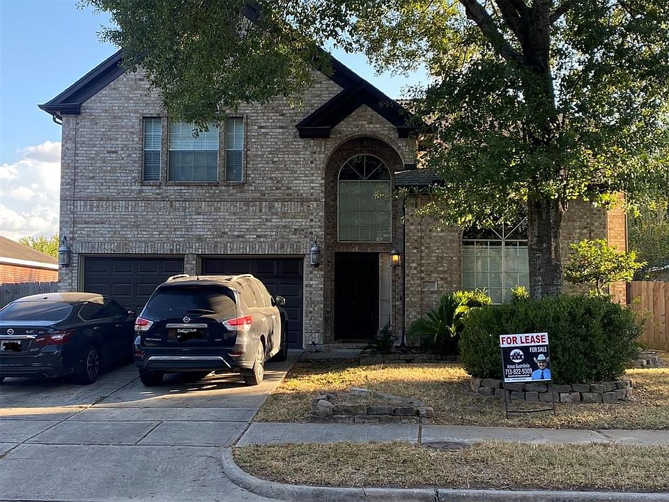 1st image of 2615 Silvermeadow Dr