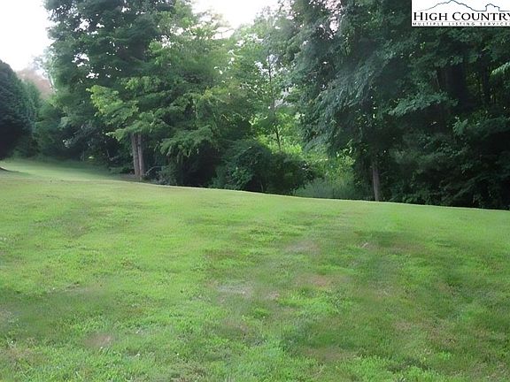 3rd image of 464 Goddard Lane