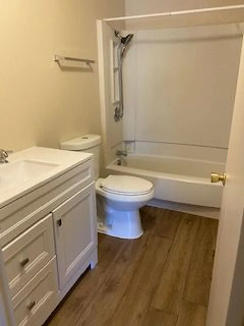 Immaculate Townhome Close To UNR — Photo 4