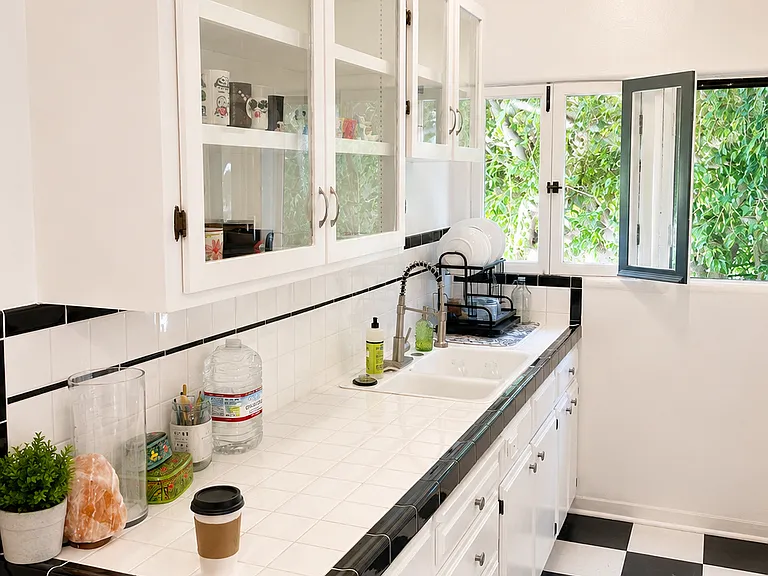 1131 Masselin Ave #UPPER — Photo 11