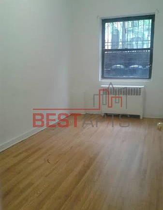 2nd image of 51 Saint Marks Pl APT 1