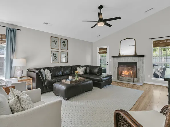 336 Mount Royall Dr, Mount Pleasant, SC 29464