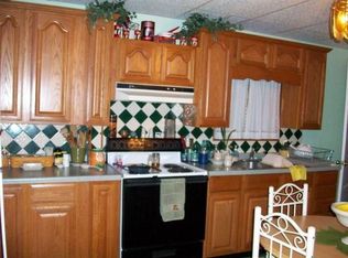 30 E Loos St, Hartford, WI 53027