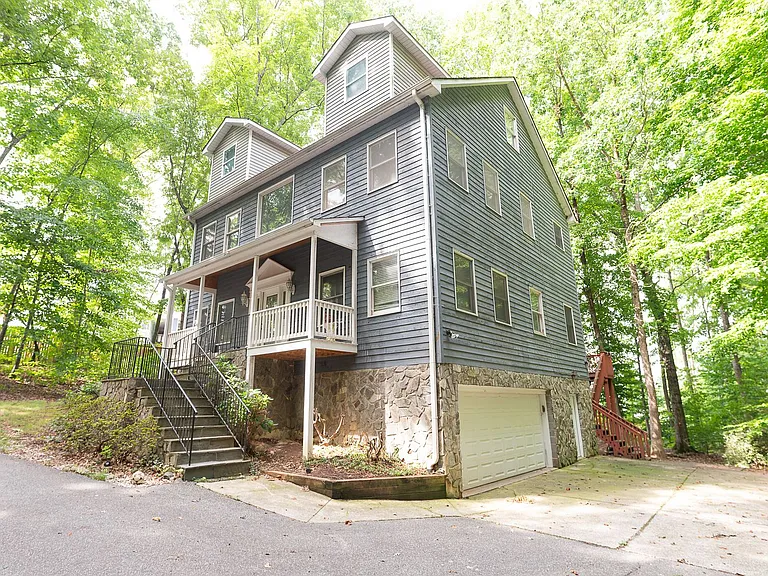 4916 Gold Crest Dr — Photo 3
