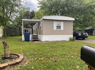 7219 Madison Dr, Sellersburg, IN 47172