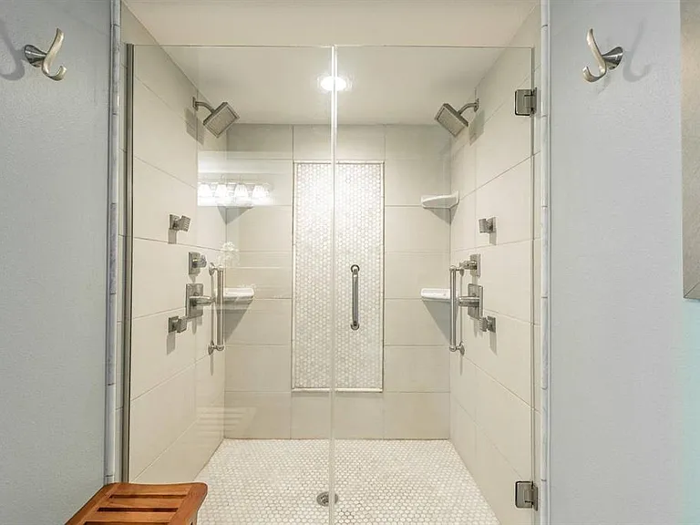 5901 Bahia Del Mar Cir #422 — Photo 14
