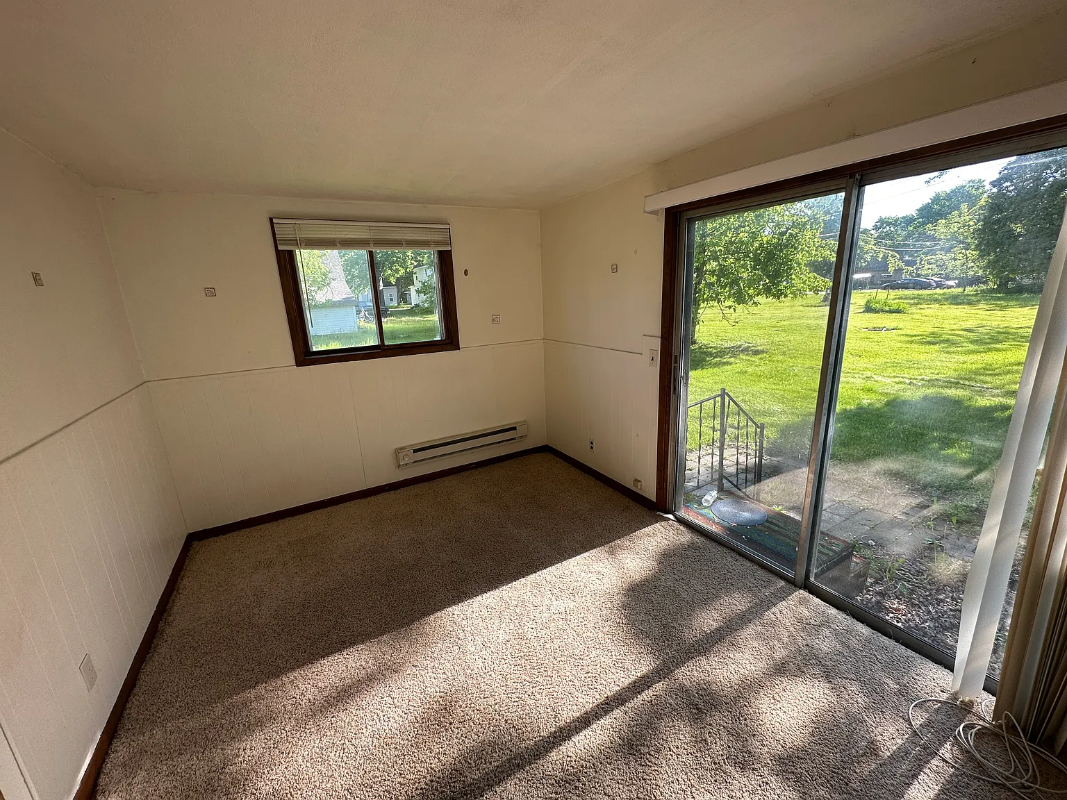 5 bed, 1500 sqft, $1,650 — Photo 3